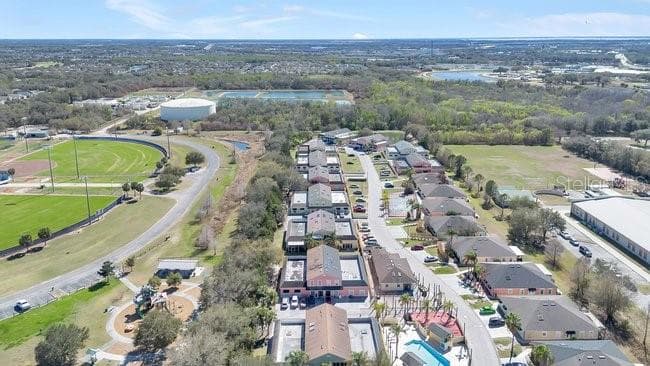 Townhouse at 1057 UNIVERSAL REST PL, KISSIMMEE, photo 31 of 36