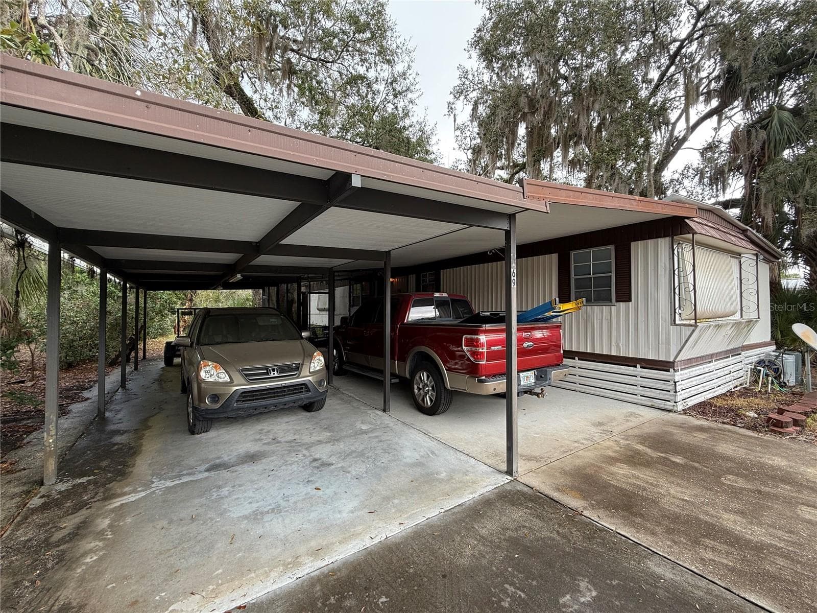 69 ROSALIE OAKS BLVD