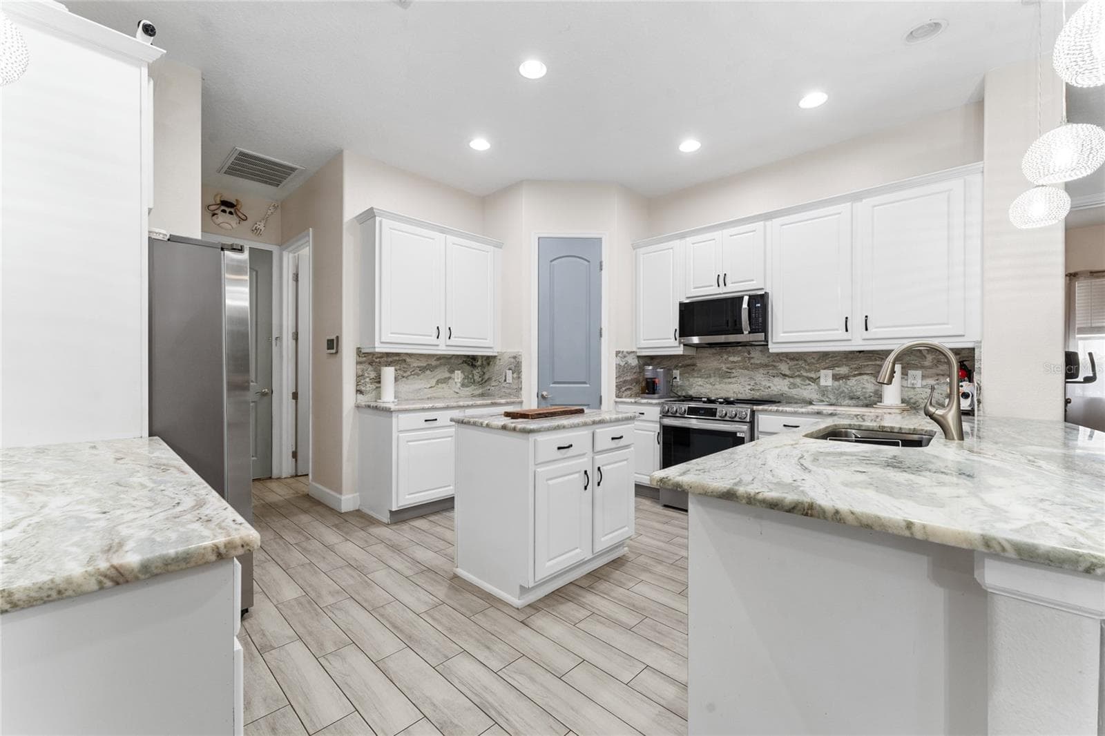 Single Family Residence at 2770 SWOOP CIR, KISSIMMEE, photo 7 of 39