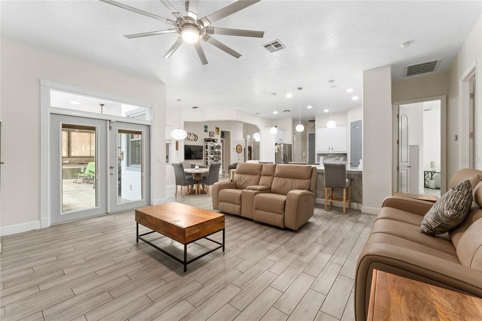 Single Family Residence at 2770 SWOOP CIR, KISSIMMEE, photo 16 of 39