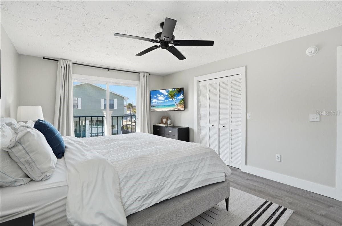 Duplex at 2518 AVENUE B, BRADENTON BEACH, photo 36 of 84