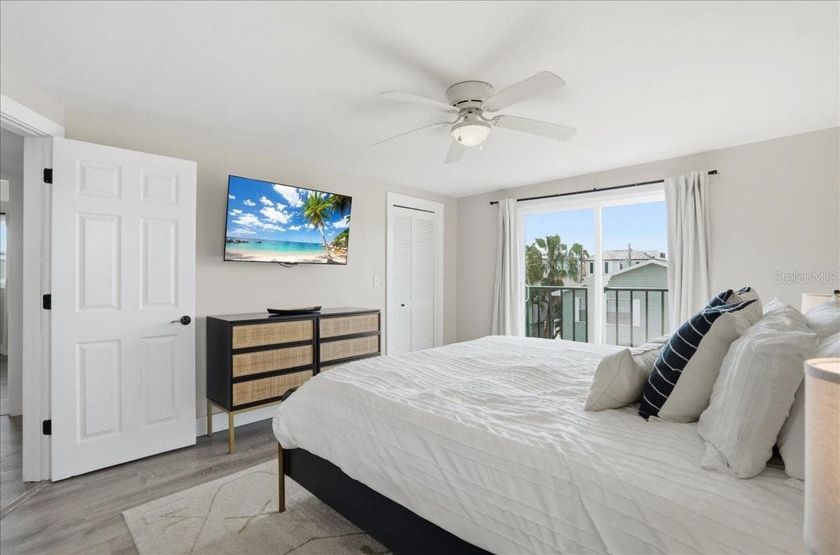 Duplex at 2518 AVENUE B, BRADENTON BEACH, photo 59 of 84