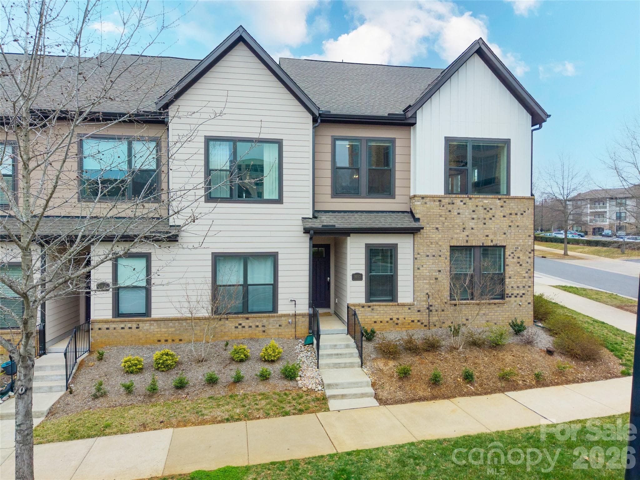 Townhouse at Charlotte, photo 2 of 30