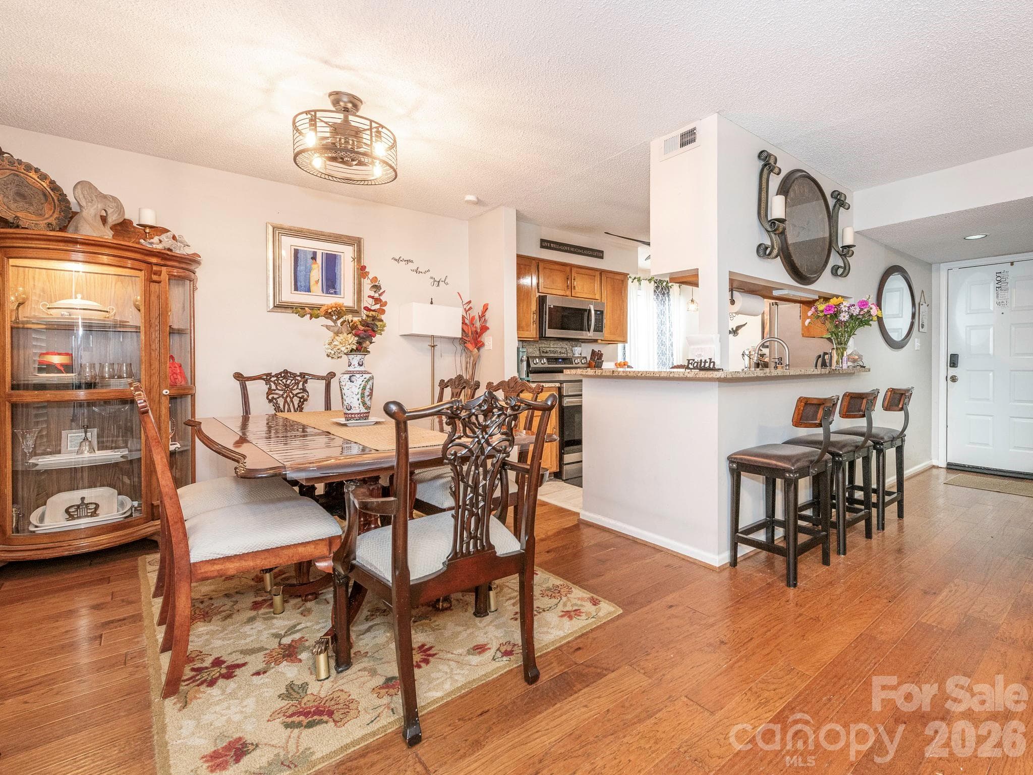Condominium at Charlotte, photo 7 of 37