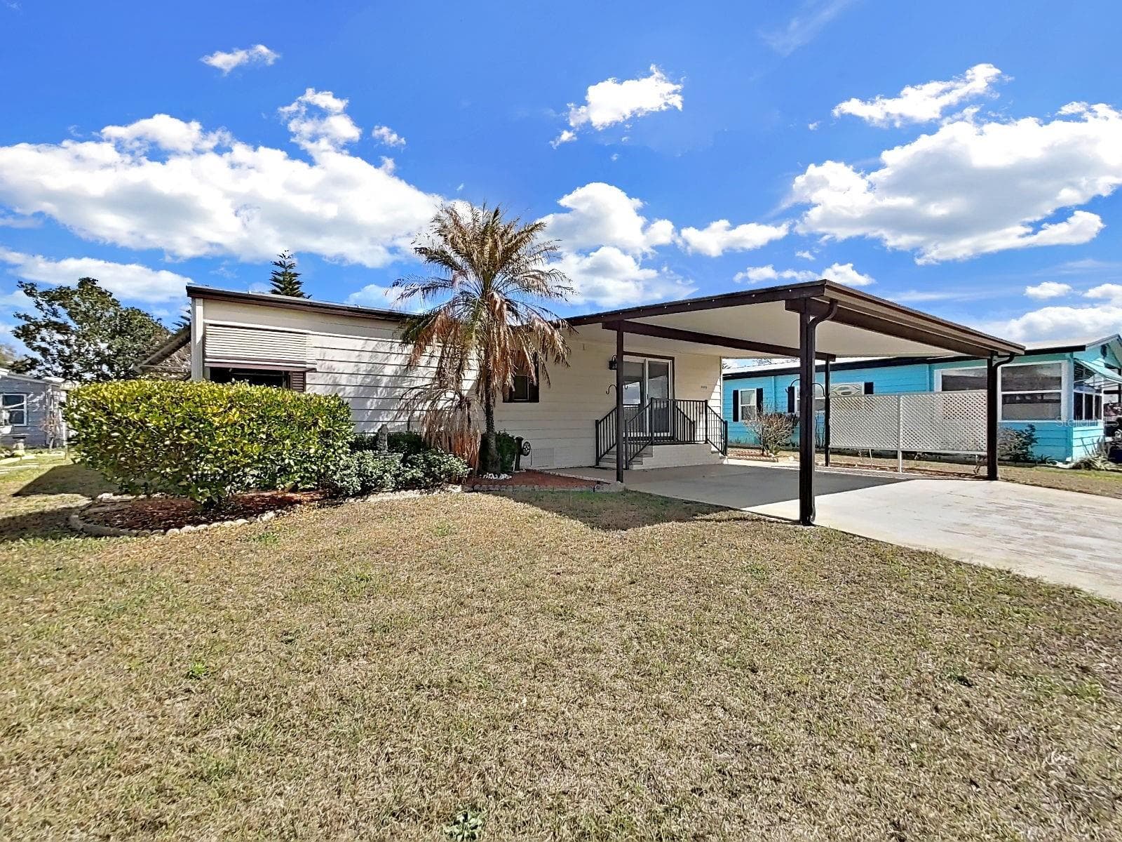Manufactured Home at 4969 DEERWOOD DR, LAKELAND, photo 6 of 35