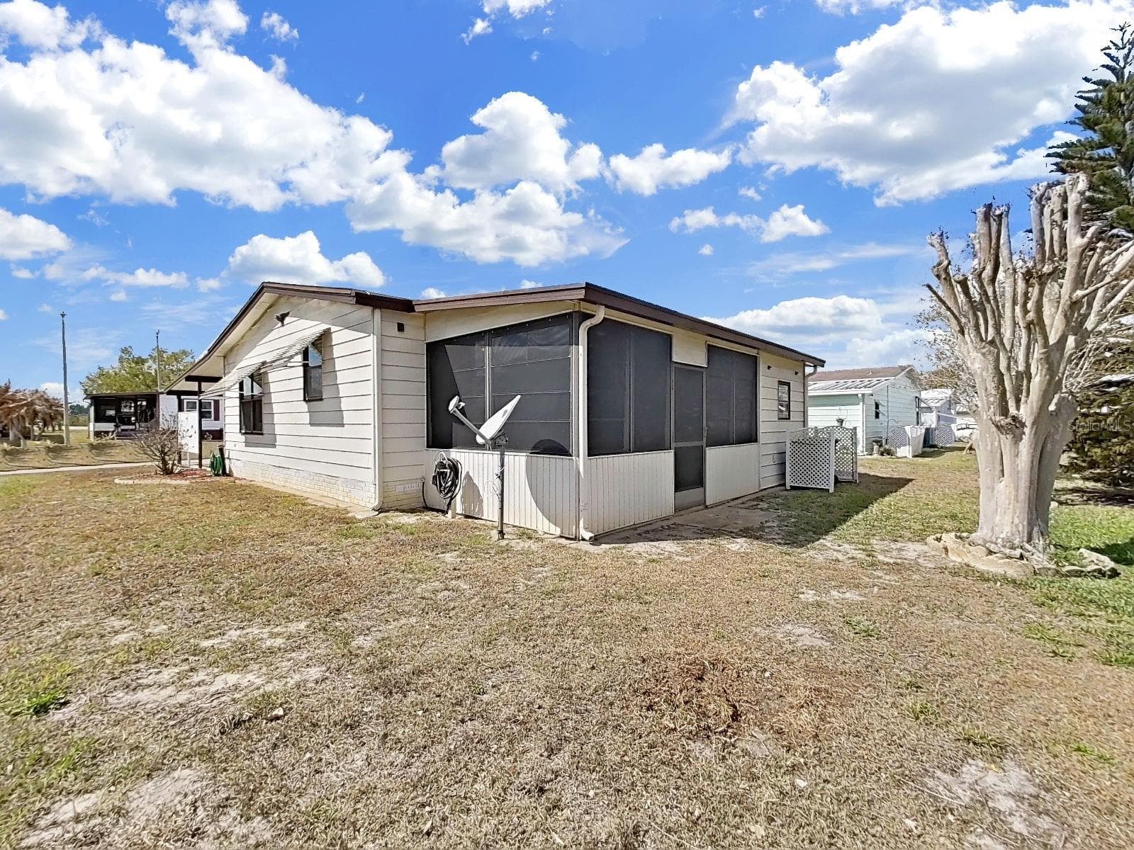 Manufactured Home at 4969 DEERWOOD DR, LAKELAND, photo 7 of 35