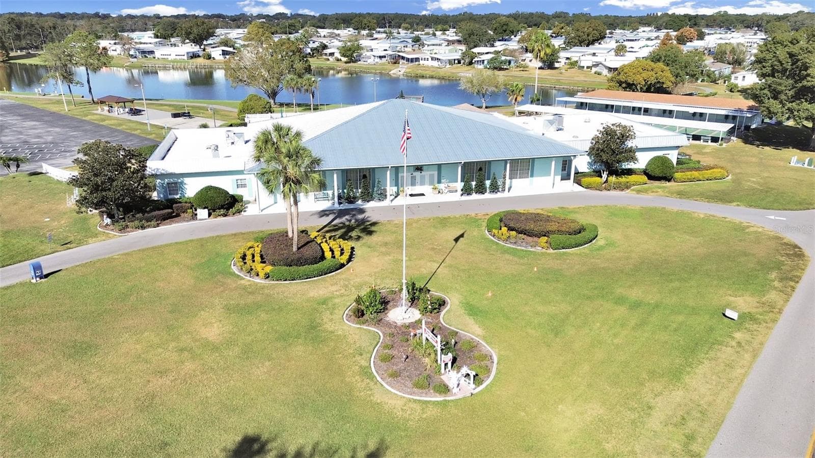 Manufactured Home at 4969 DEERWOOD DR, LAKELAND, photo 29 of 35