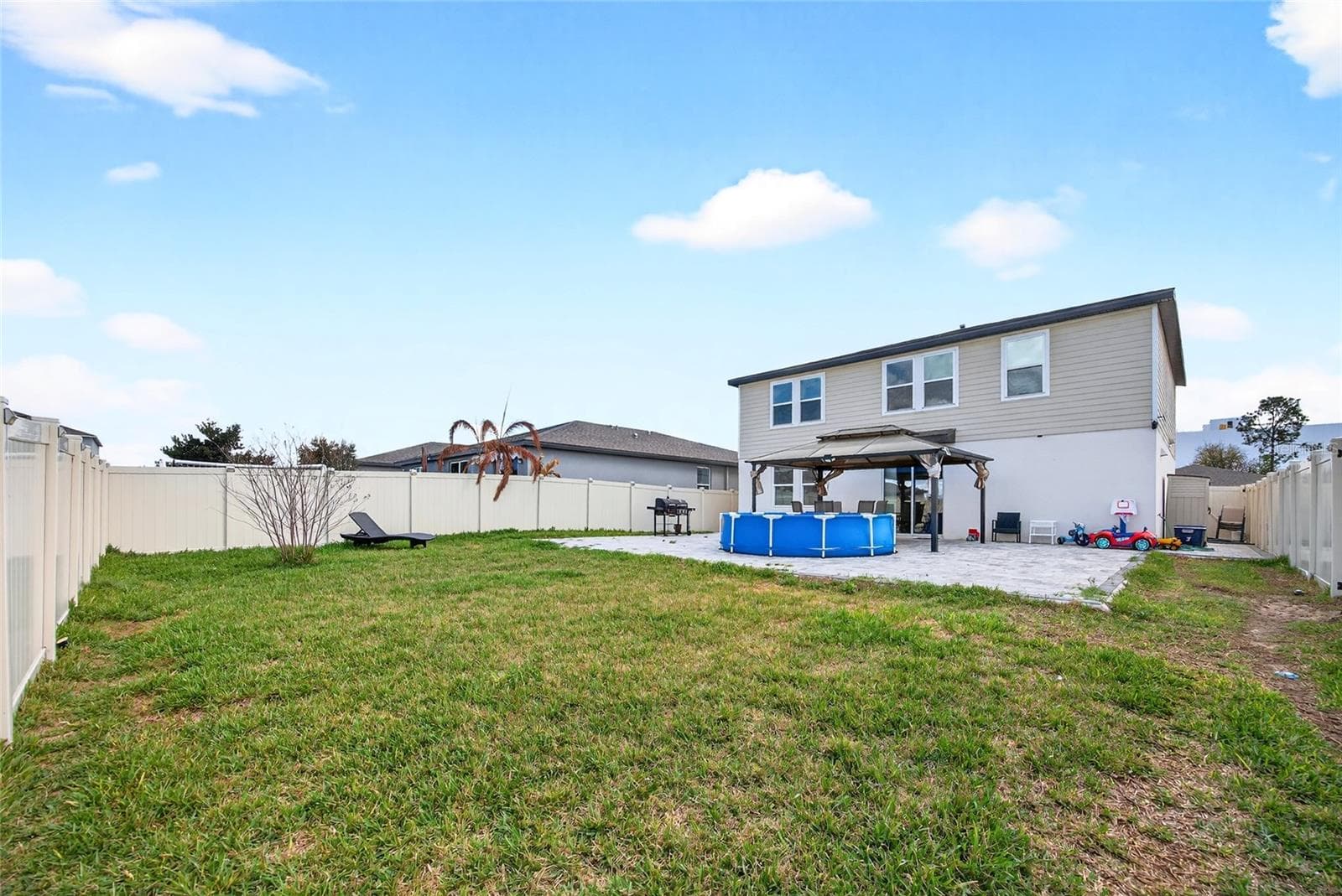 Huge Backyard - 953 CAMBRIDGE DR, WINTER HAVEN