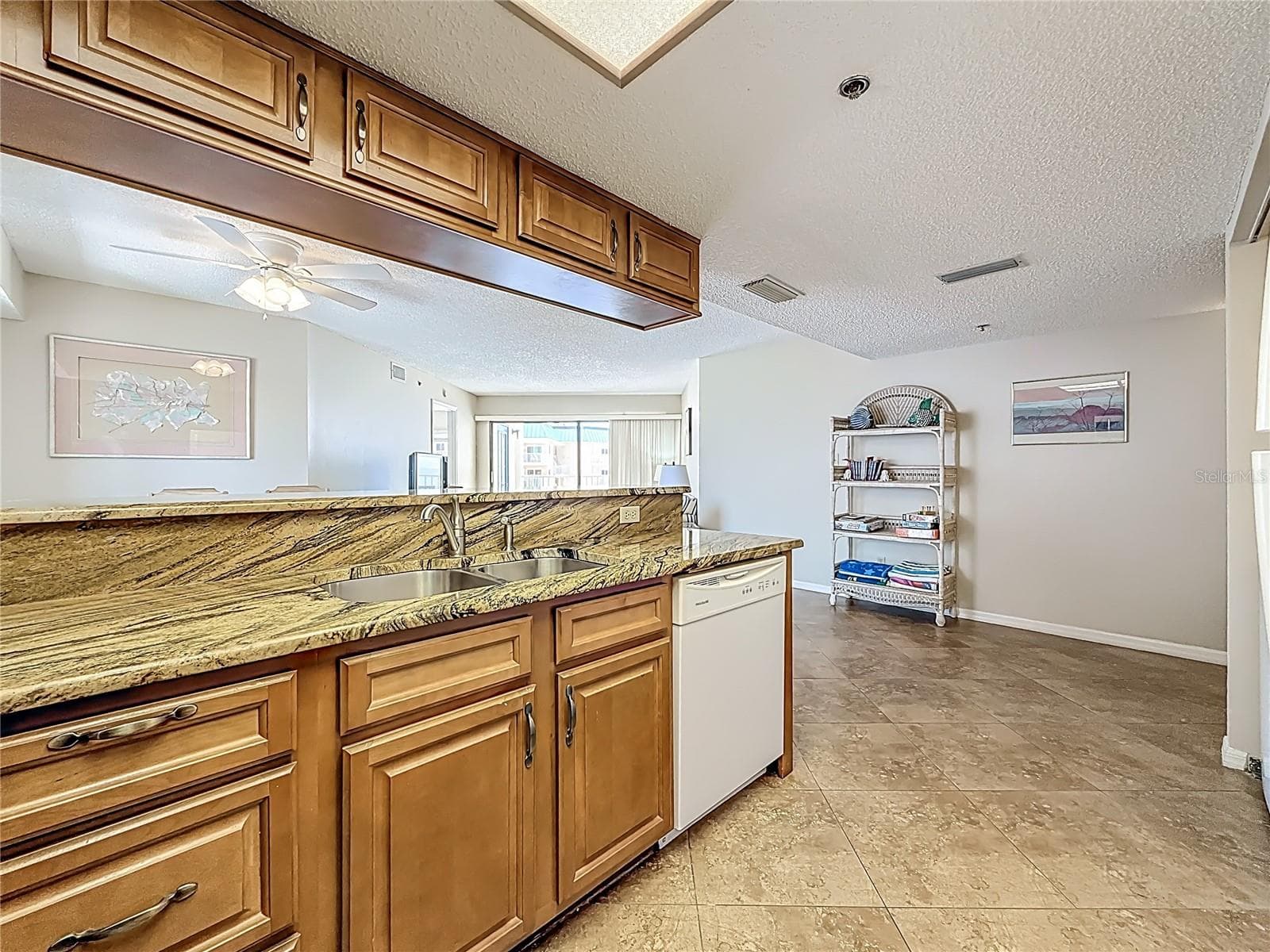 Kitchen - 18450 GULF BLVD #401, INDIAN SHORES