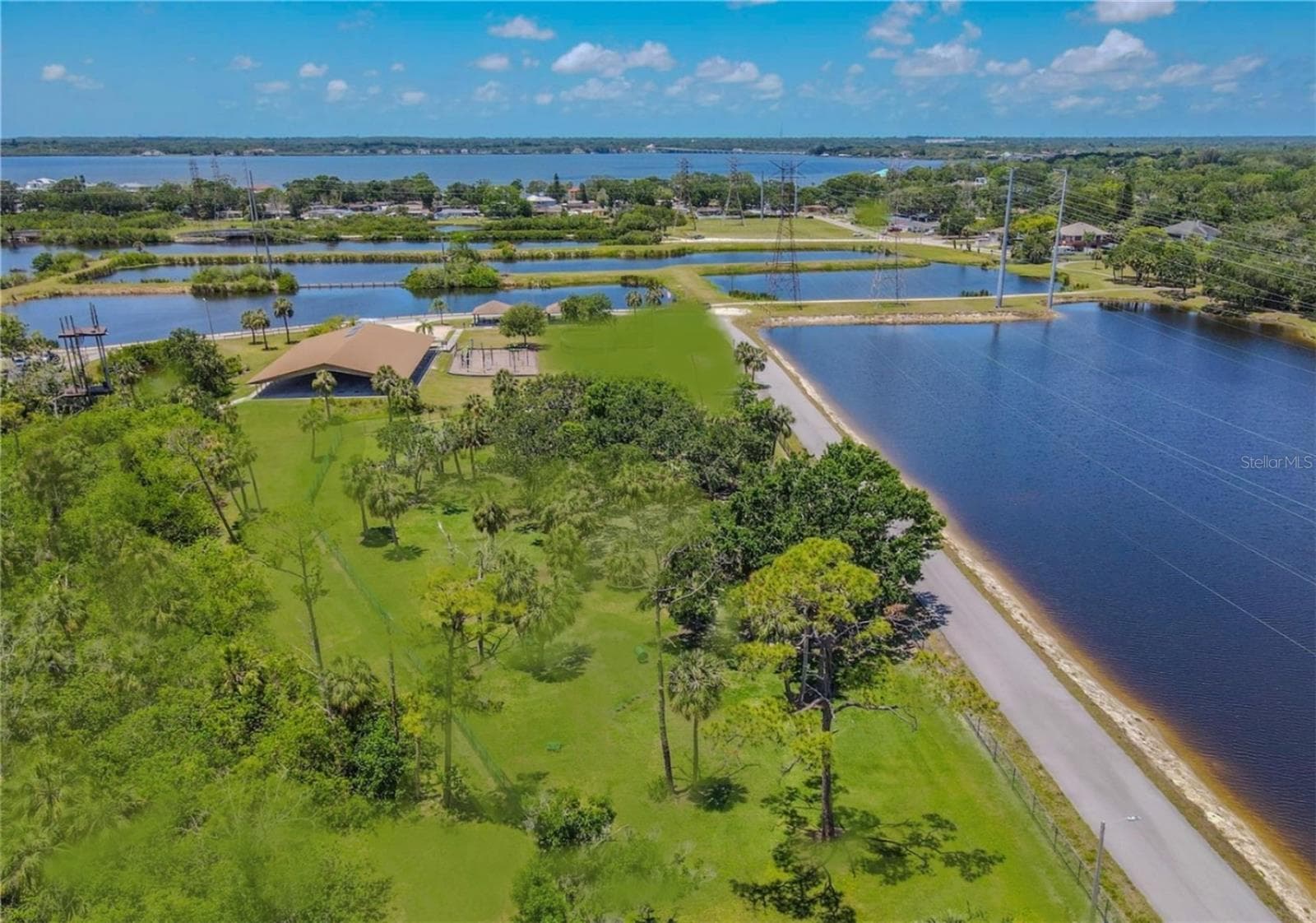 Single Family Residence at 438 LAFAYETTE BLVD, OLDSMAR, photo 45 of 67