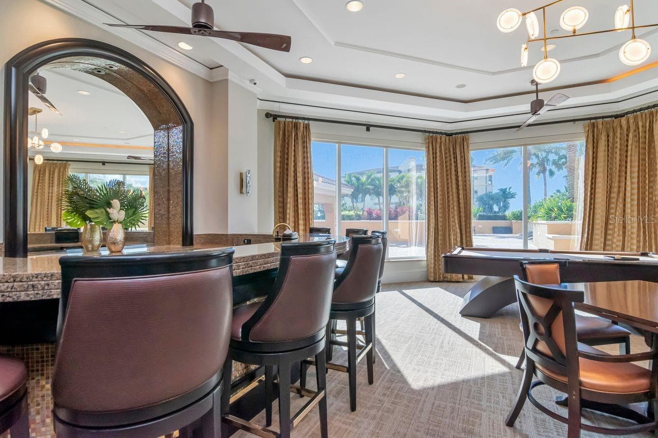 Castillo Club Lounge - 5823 BOWEN DANIEL DR #604, TAMPA