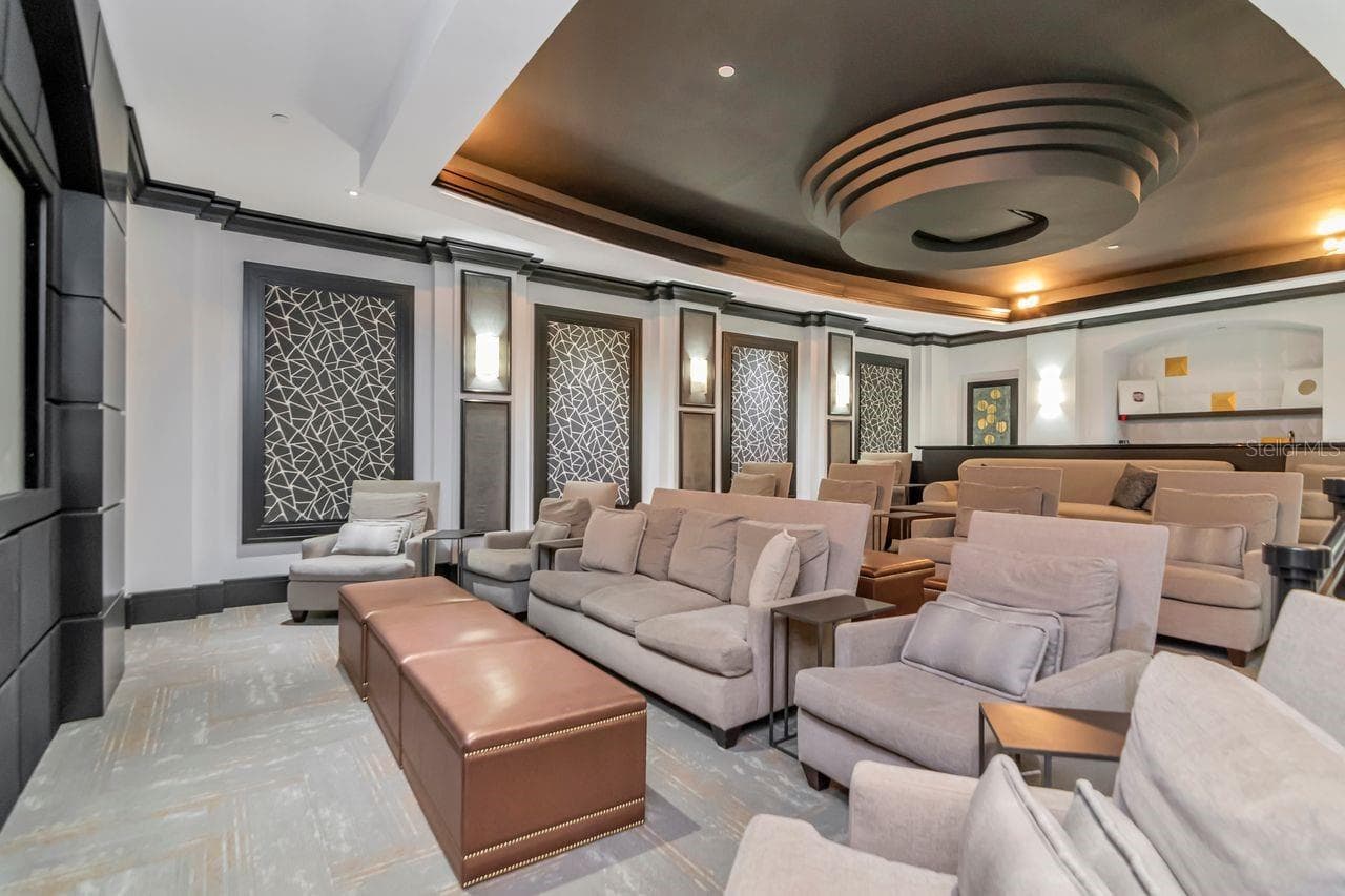 Castillo Movie Theater - 5823 BOWEN DANIEL DR #604, TAMPA