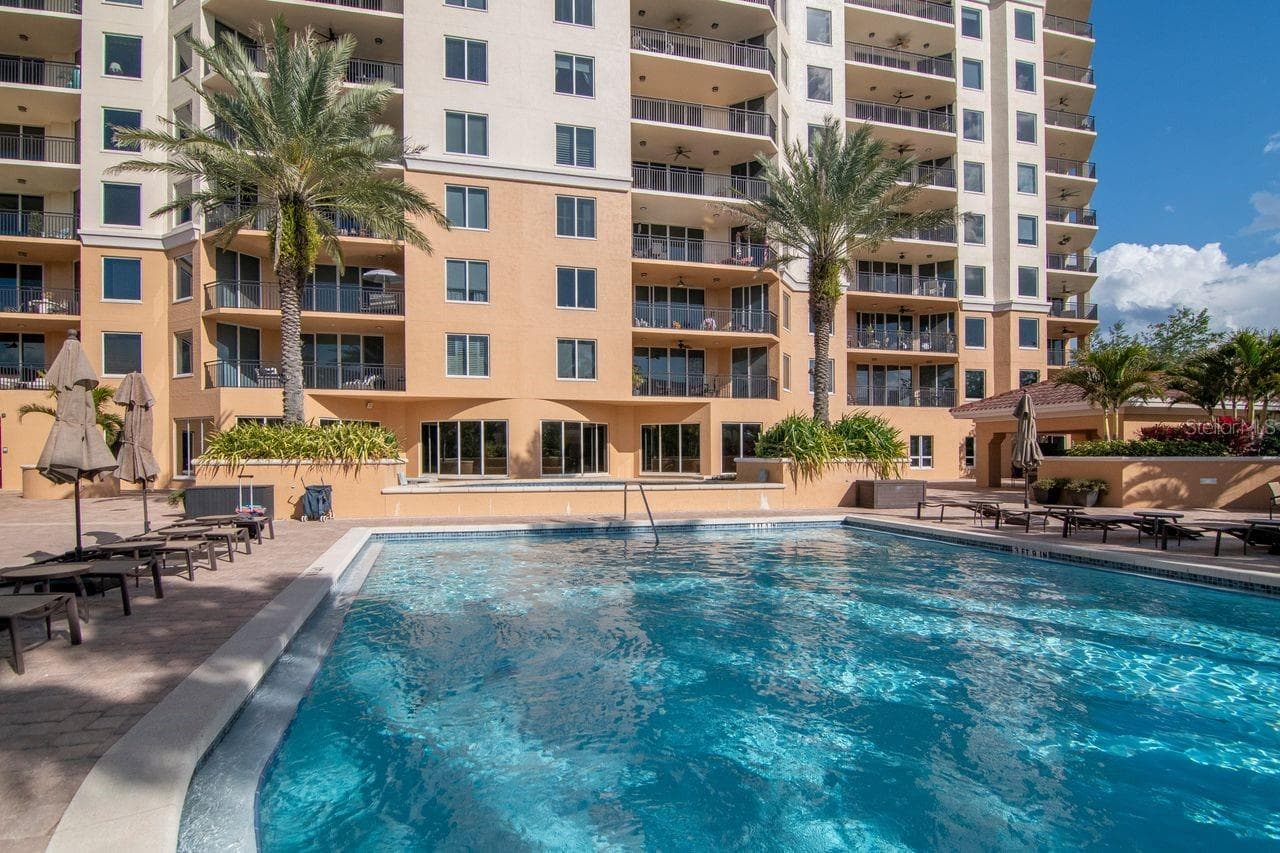 Castillo Pool - 5823 BOWEN DANIEL DR #604, TAMPA