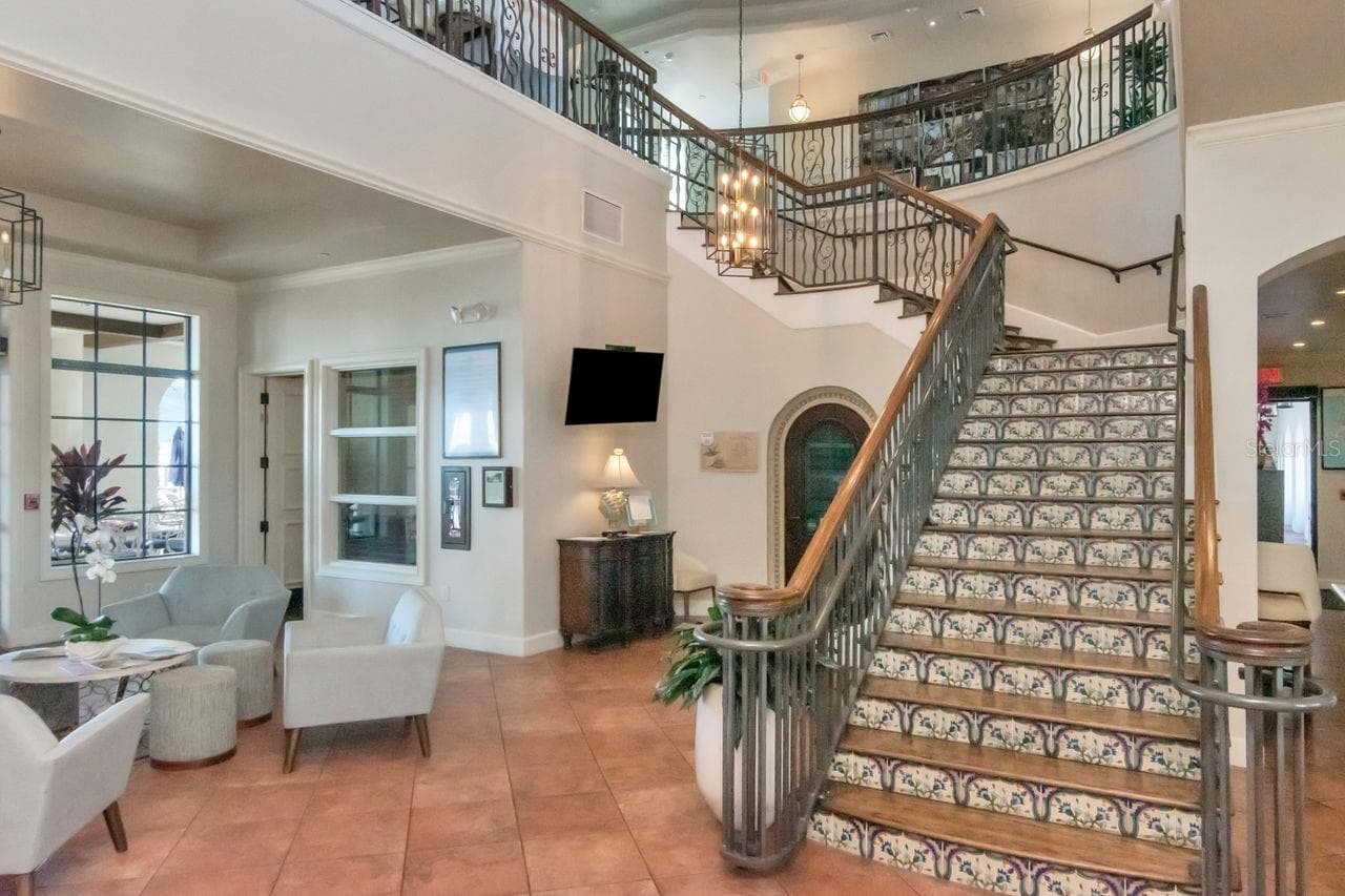 Bay Club Lobby - 5823 BOWEN DANIEL DR #604, TAMPA