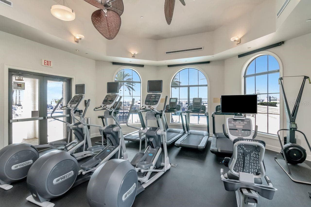 Bay Club Gym - 5823 BOWEN DANIEL DR #604, TAMPA