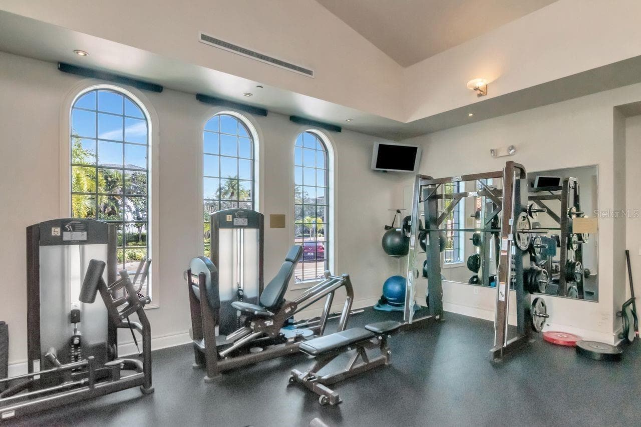 Bay Club Gym - 5823 BOWEN DANIEL DR #604, TAMPA