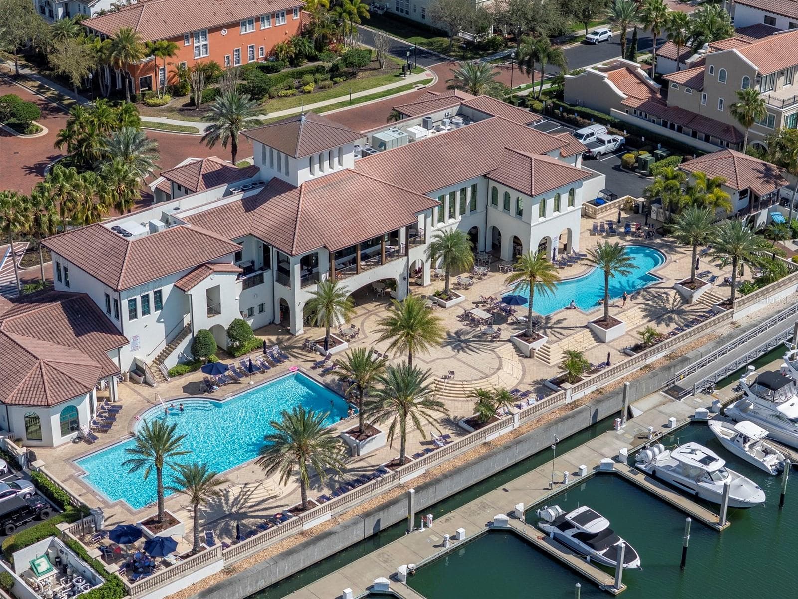 Bay Club Pools - 5823 BOWEN DANIEL DR #604, TAMPA