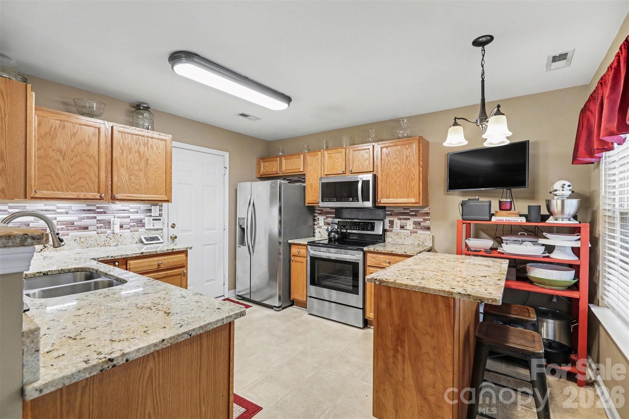 Single Family Residence at 741 Wilderness Trail Drive, Charlotte, photo 2 of 19