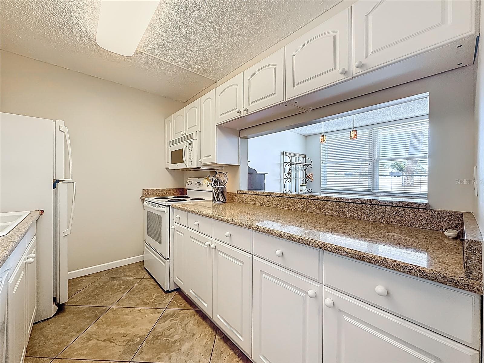 Kitchen - 7401 BAY ISLAND DR S #232, SOUTH PASADENA