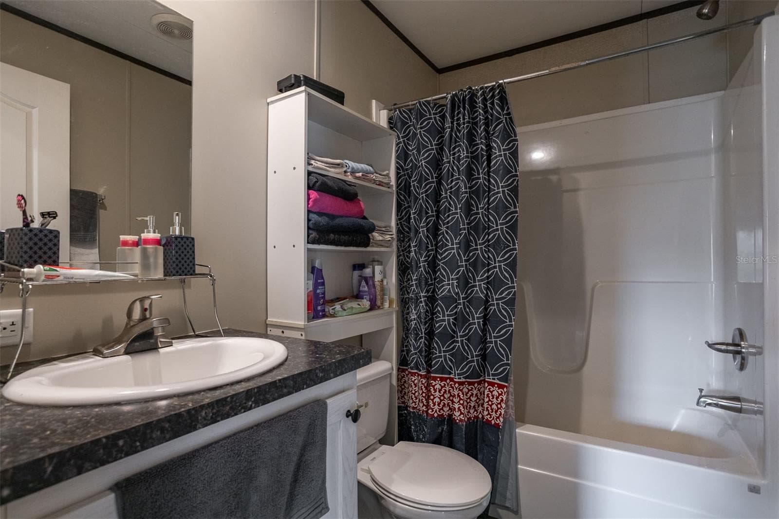 Manufactured Home at 40545 STEWART RD, ZEPHYRHILLS, photo 16 of 24