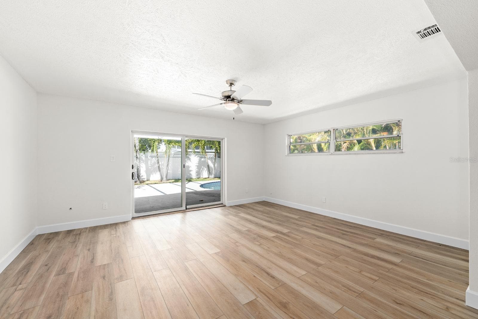 Single Family Residence at 4540 BAYSHORE BLVD NE, ST PETERSBURG, photo 13 of 34