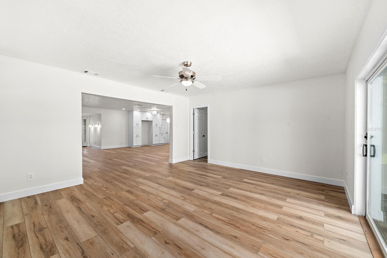 Single Family Residence at 4540 BAYSHORE BLVD NE, ST PETERSBURG, photo 14 of 34
