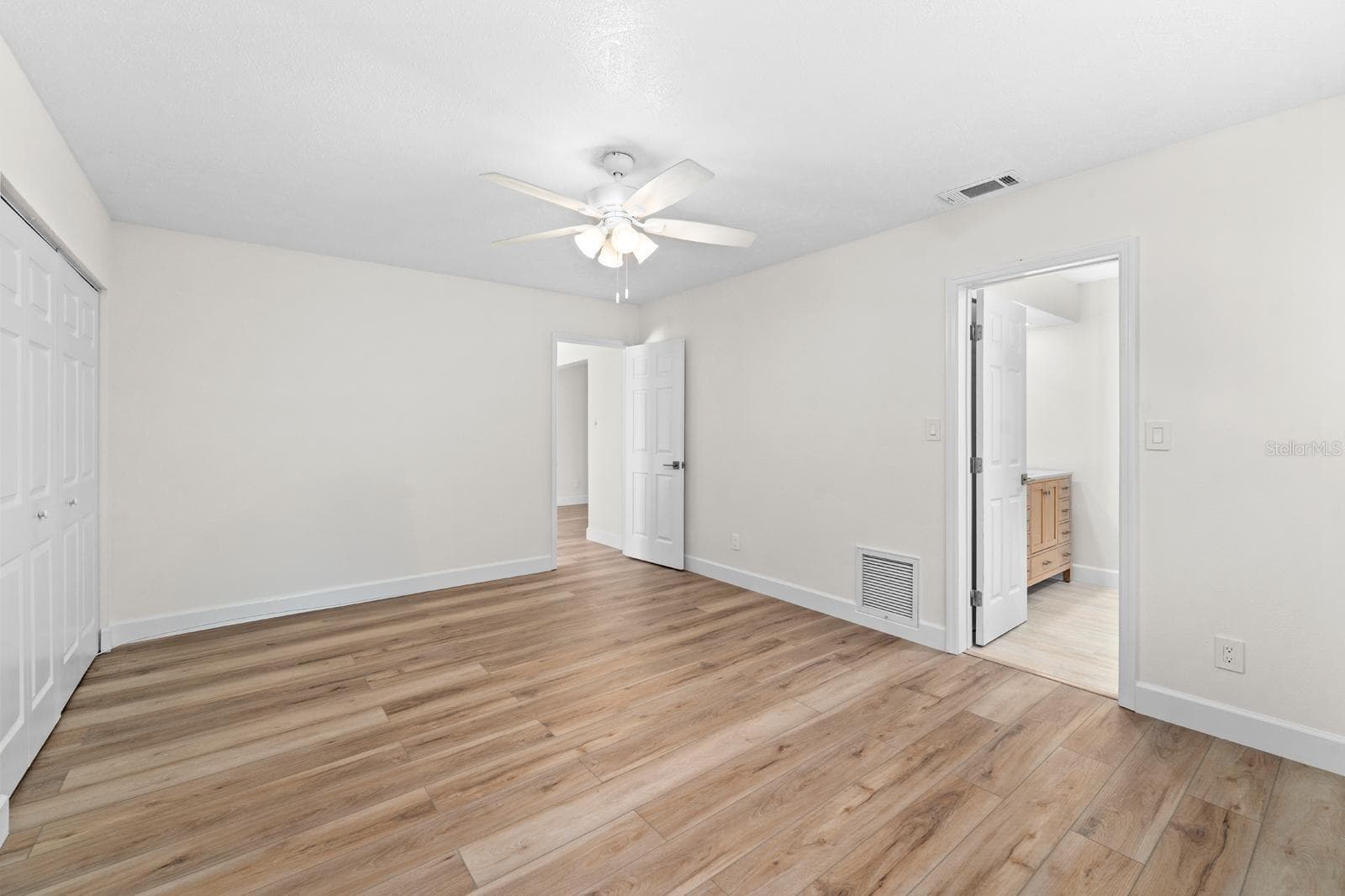 Single Family Residence at 4540 BAYSHORE BLVD NE, ST PETERSBURG, photo 17 of 34
