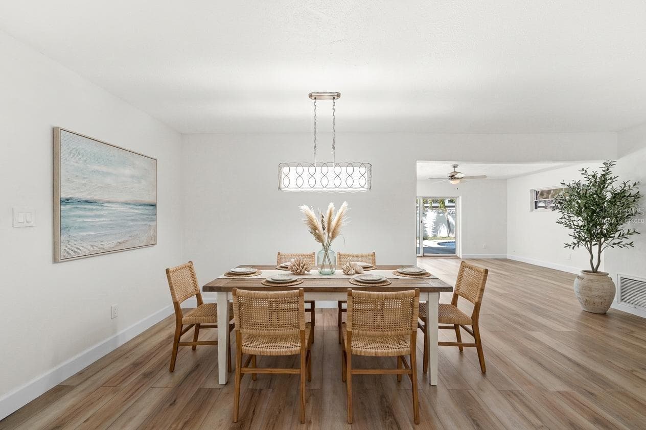 Virtually Staged Dinning room - 4540 BAYSHORE BLVD NE, ST PETERSBURG