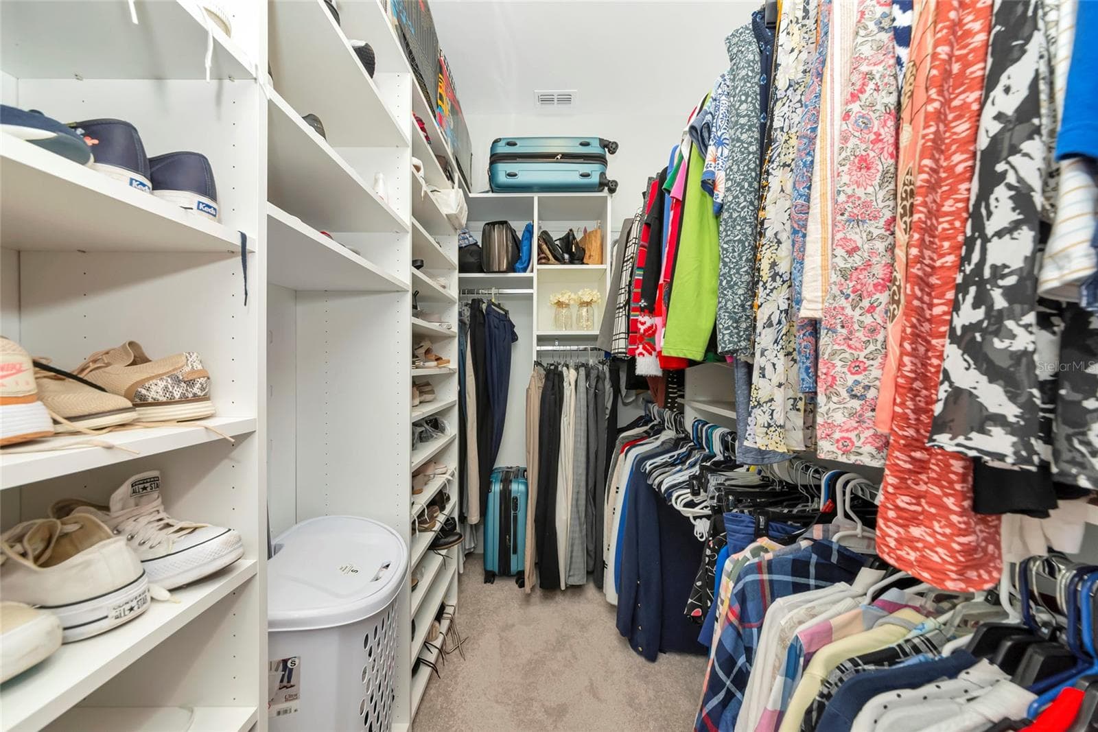Walk in Closet - 15135 OXFORD GREY DR, BRADENTON