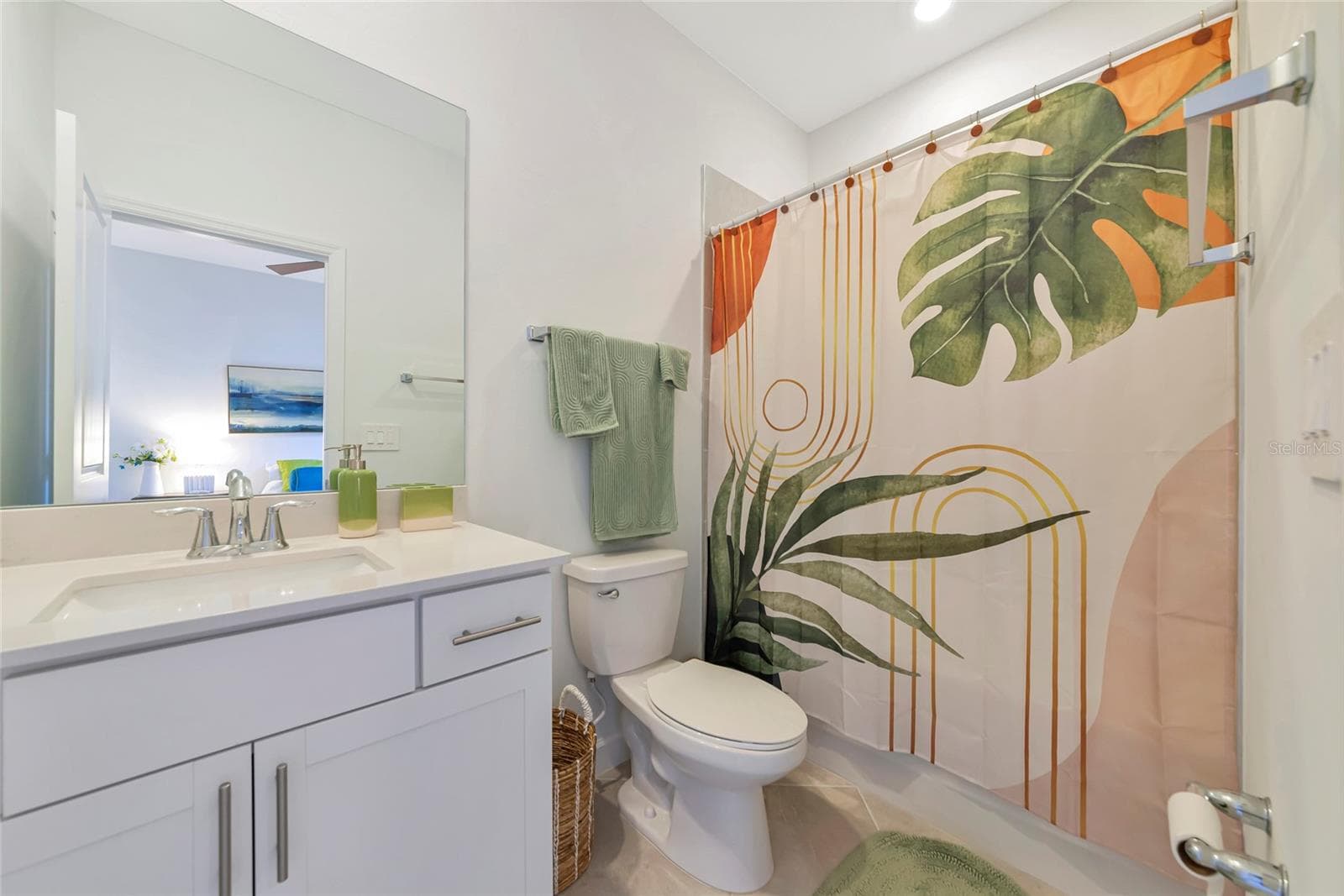 3rd Full Bathroom - 15135 OXFORD GREY DR, BRADENTON