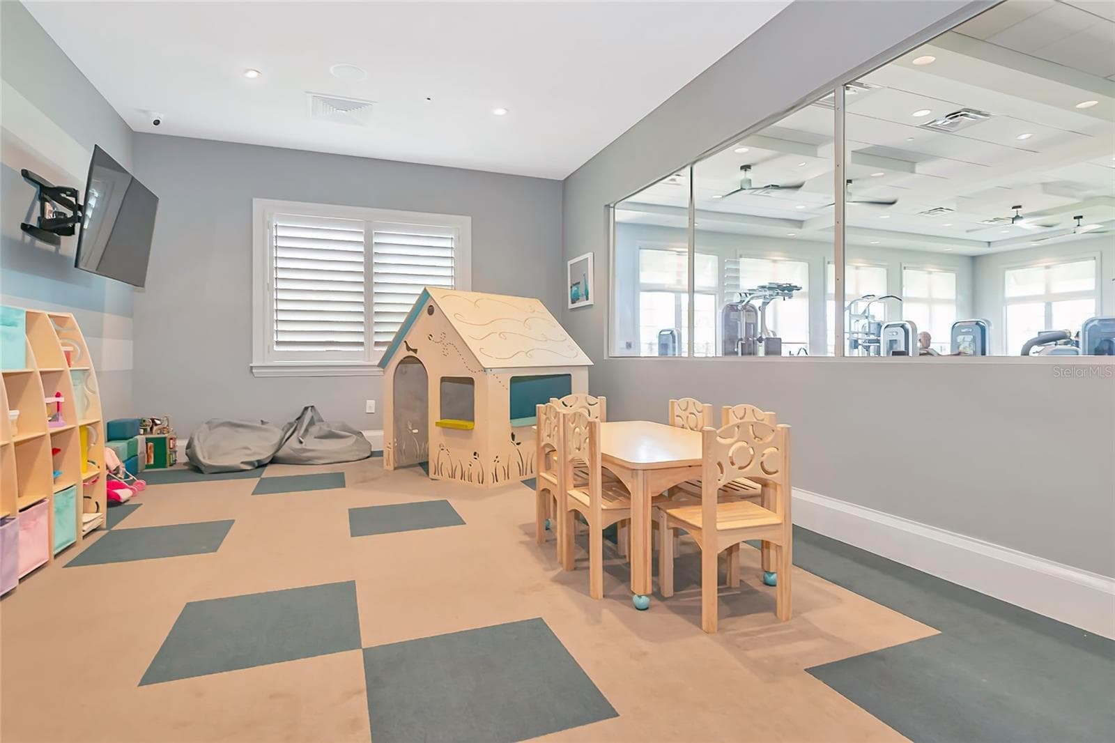 Single Family Residence at 15135 OXFORD GREY DR, BRADENTON, photo 56 of 65