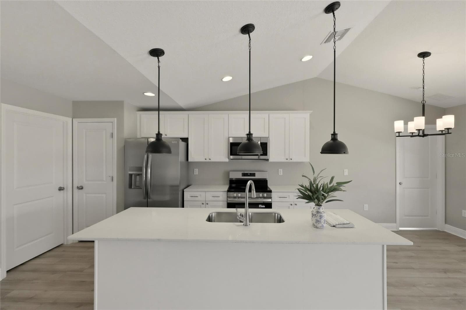 Single Family Residence at 6809 DICKINSON DR, SEBRING, photo 8 of 47