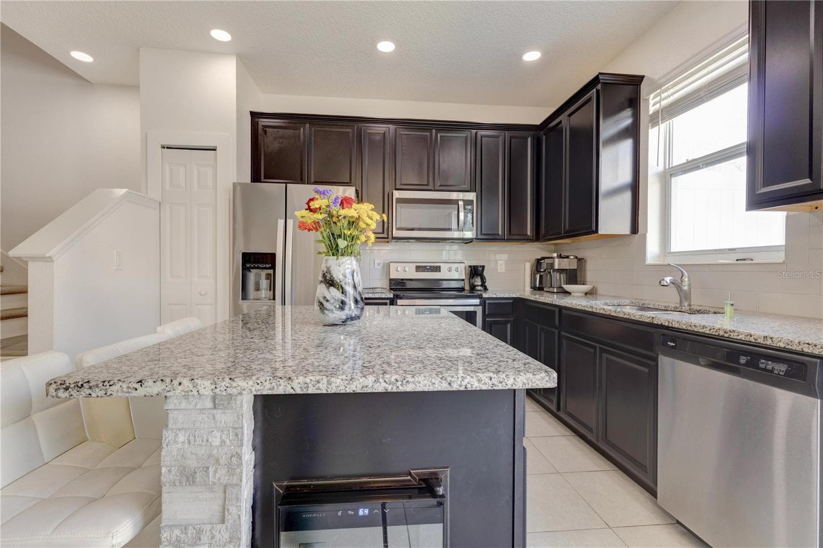 Townhouse at 2403 SEDGE GRASS WAY, ORLANDO, photo 9 of 28