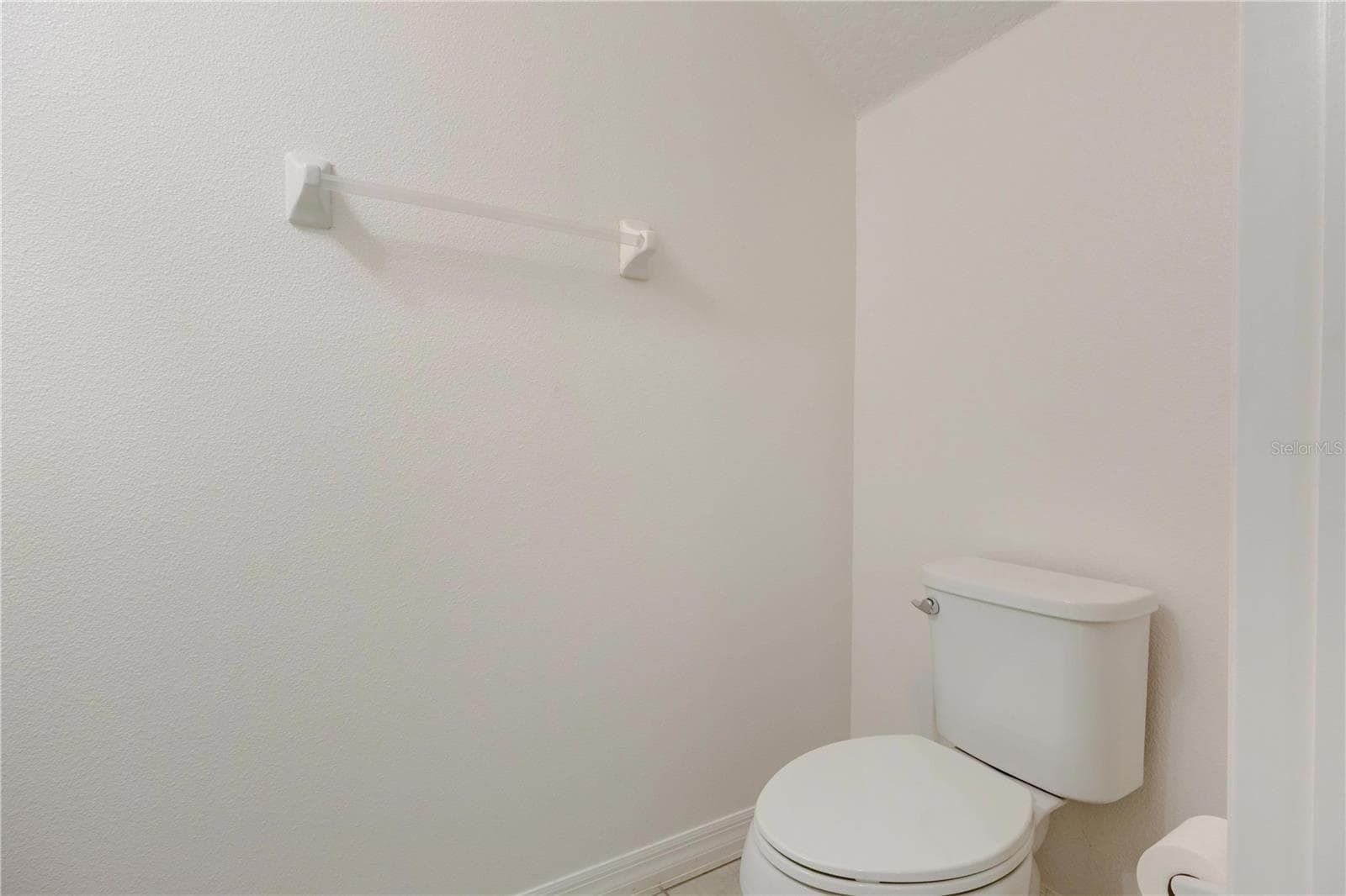 Townhouse at 2403 SEDGE GRASS WAY, ORLANDO, photo 12 of 28