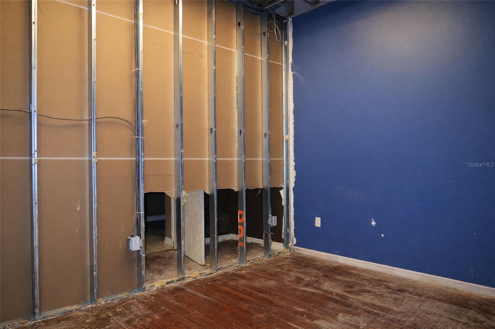 Office at 528 12TH ST W, BRADENTON, photo 8 of 13