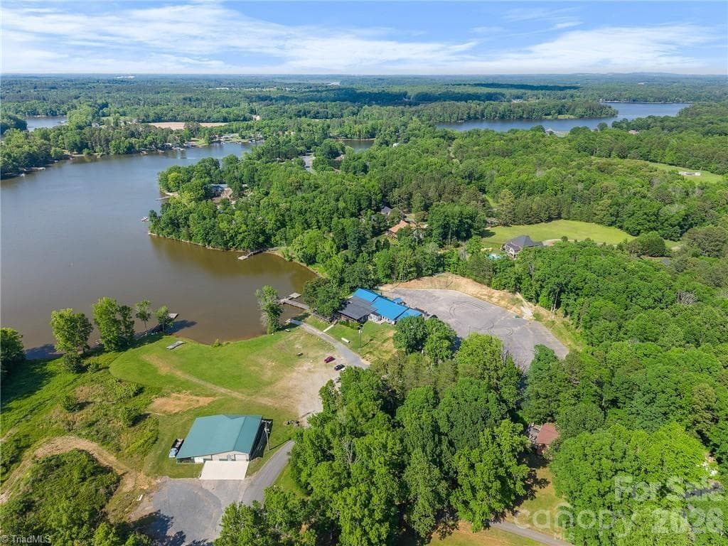 257 Boat Club Lane