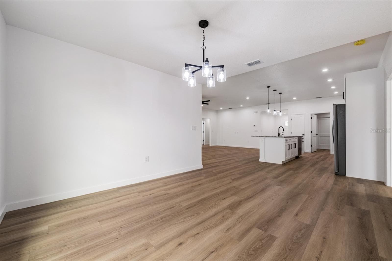 Single Family Residence at 38086 COUNTRYSIDE PL, DADE CITY, photo 16 of 39