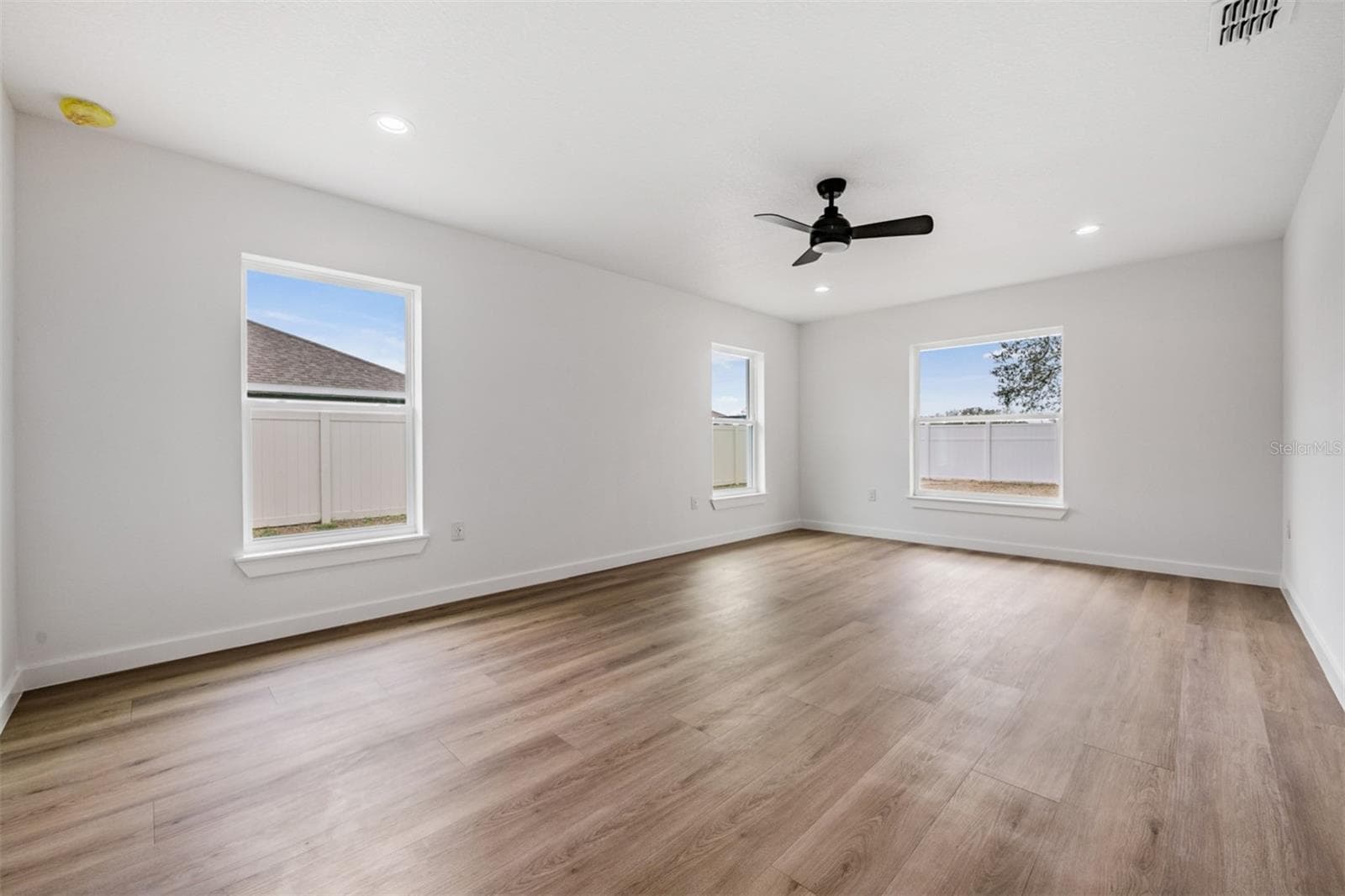 Single Family Residence at 38086 COUNTRYSIDE PL, DADE CITY, photo 21 of 39
