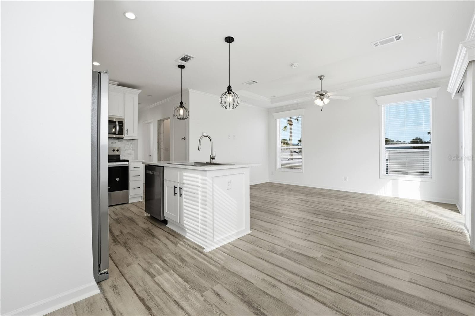 Open Concept Living/Dining/Kitchen - 3710 GULF OF MEXICO DR #F2, LONGBOAT KEY
