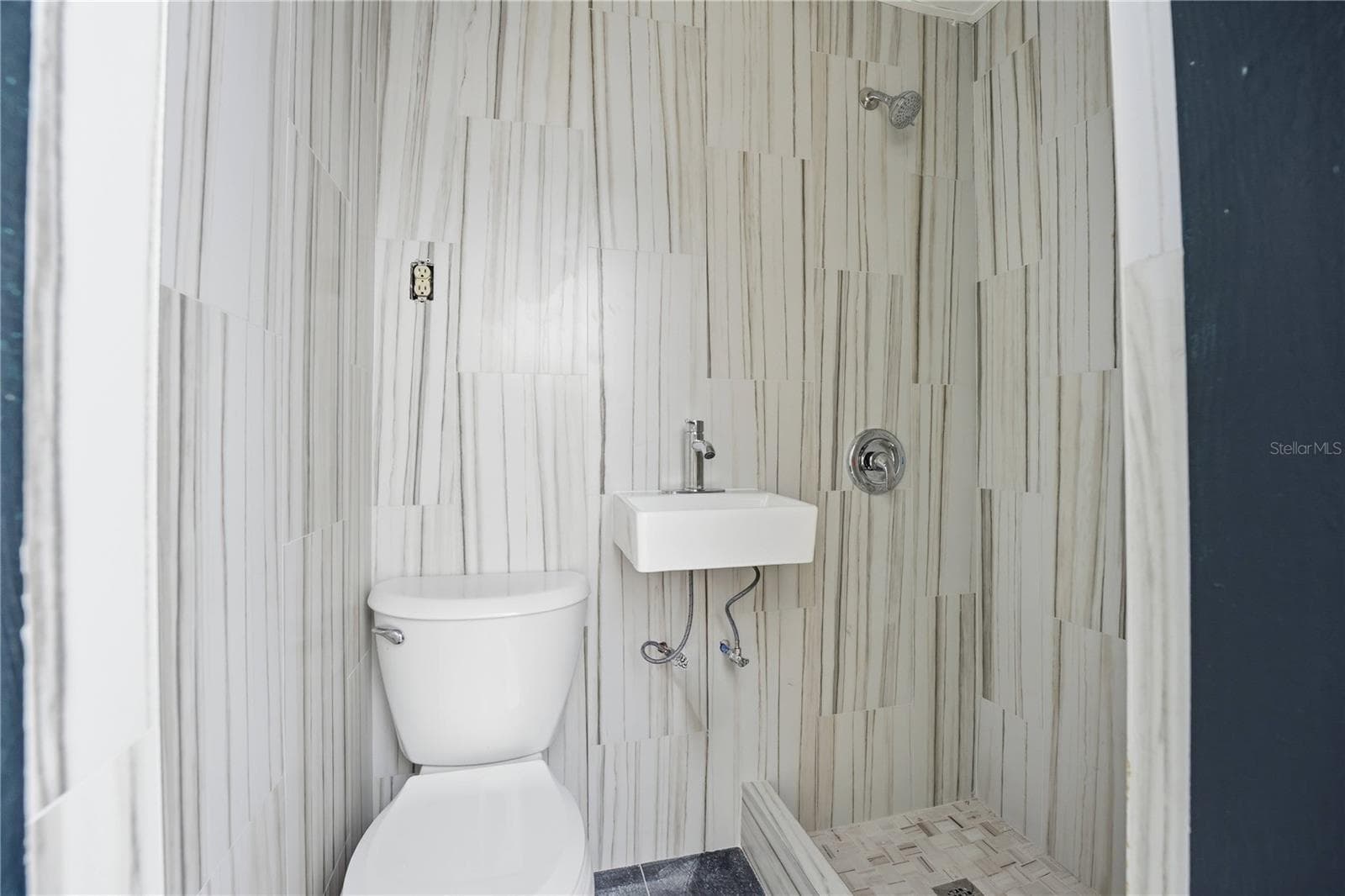 Second Bathroom with shower Outside - 3710 GULF OF MEXICO DR #F2, LONGBOAT KEY