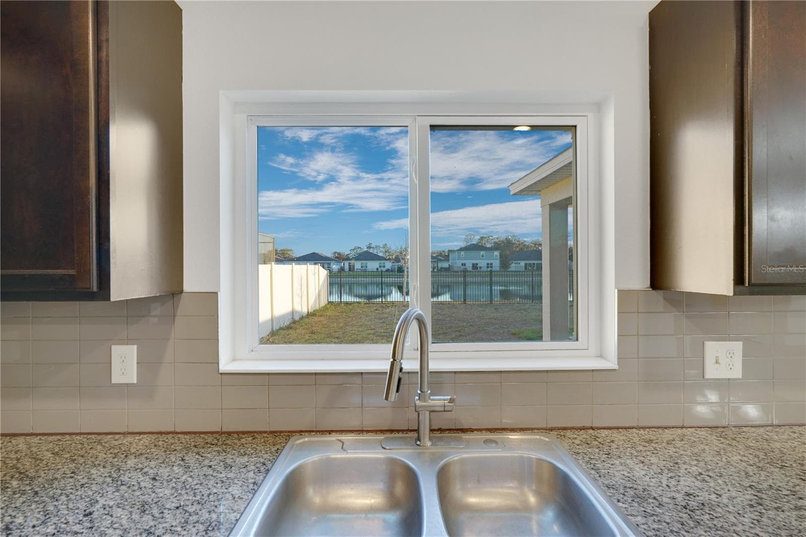 Single Family Residence at 13916 RUSHING CREEK RUN, ORLANDO, photo 7 of 31