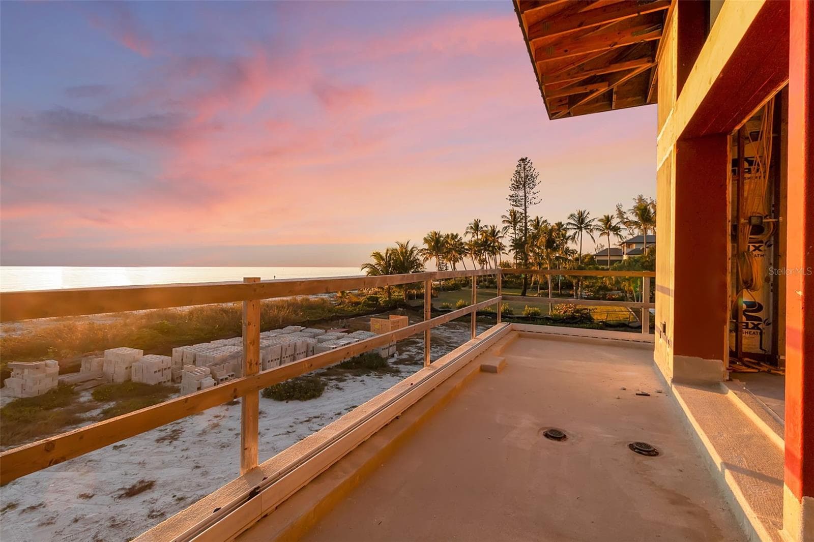 Second Story Patio - 5965 GULF OF MEXICO DR, LONGBOAT KEY