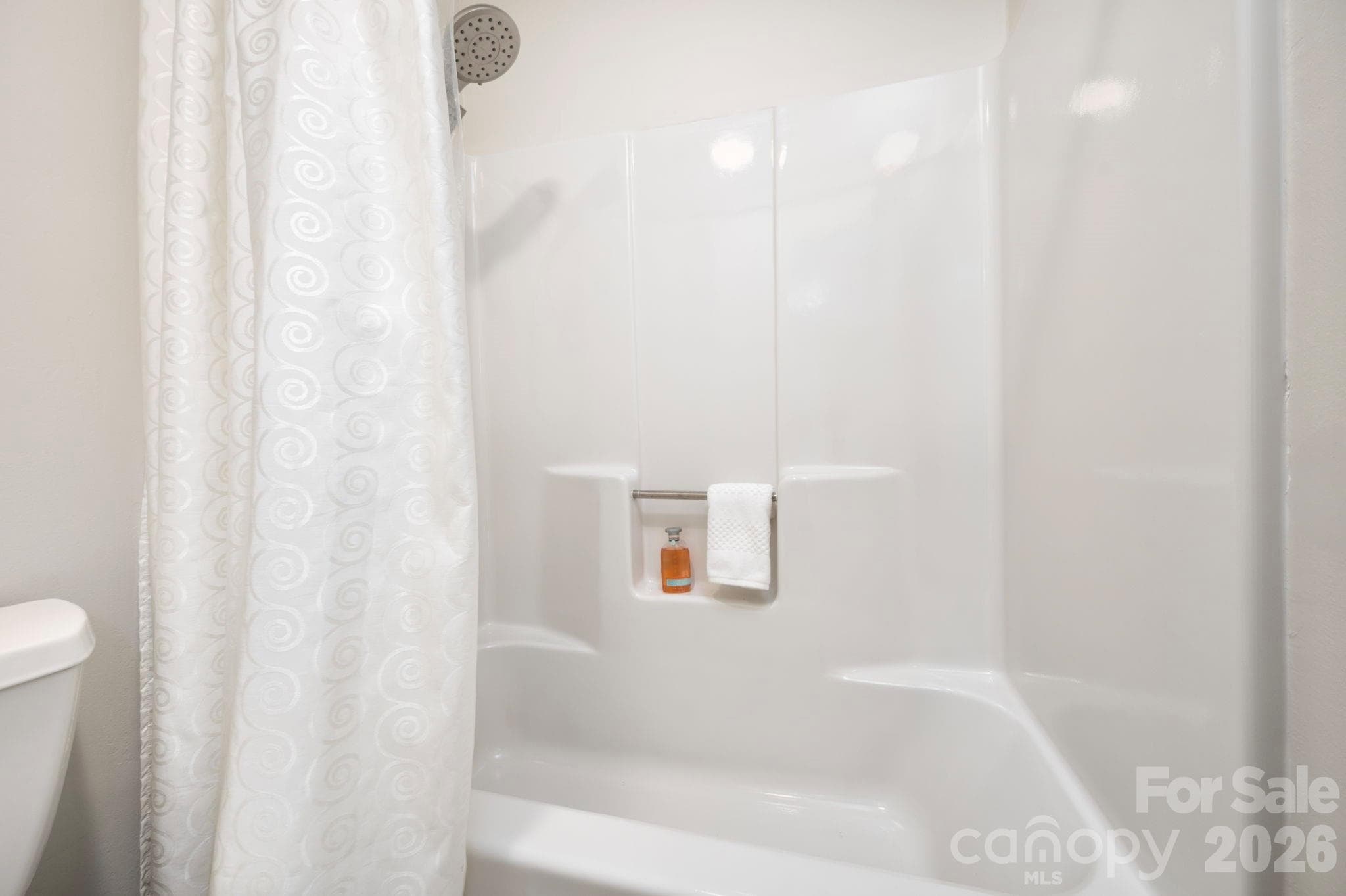 Bathroom shower tub combo - 107 Ballantree Drive, Asheville