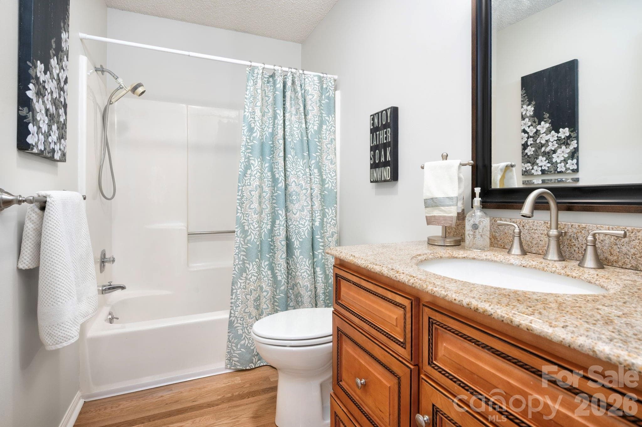Upper Level Hall Guest Bathroom Tub/Shower - 107 Ballantree Drive, Asheville
