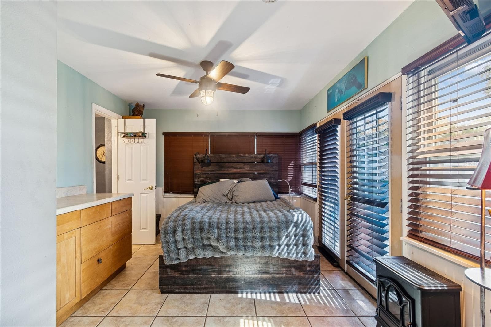 Single Family Residence at 2120 CORONADA WAY S, ST PETERSBURG, photo 23 of 71