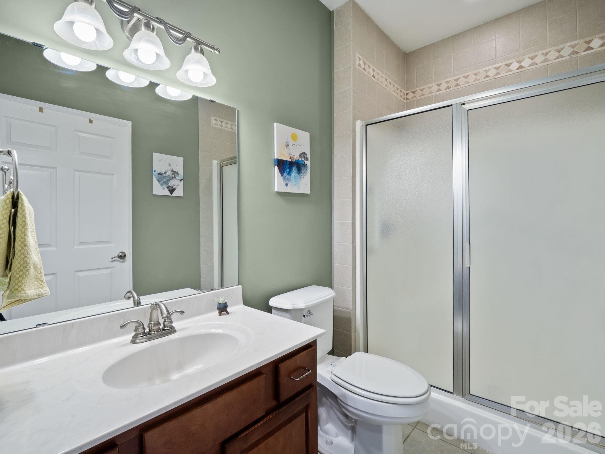 Main level full bath - 308 Bluebird Road, Lake Lure