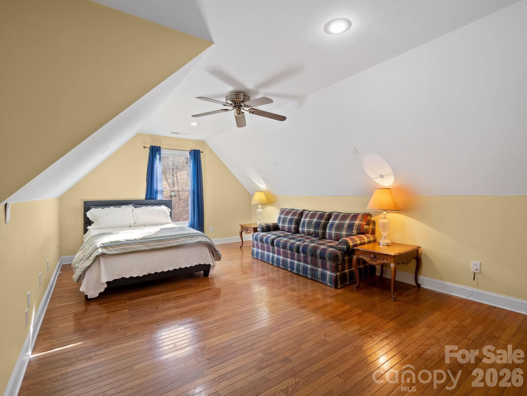 Bonus room over the garage- BIG room - 308 Bluebird Road, Lake Lure