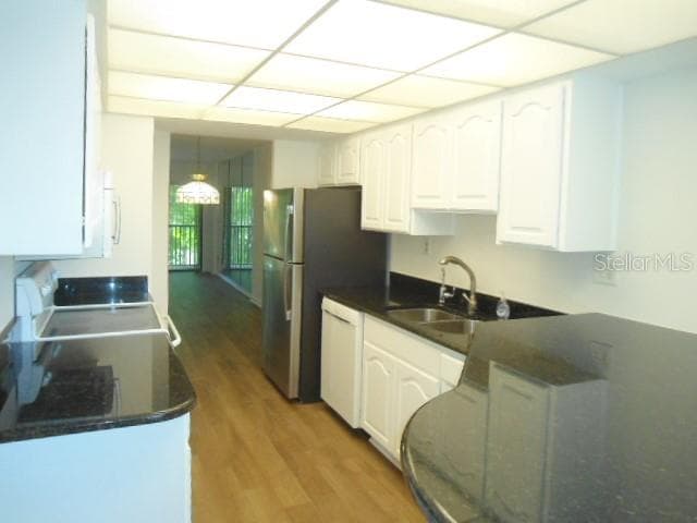 kitchen - 2800 COVE CAY DR #4D, CLEARWATER