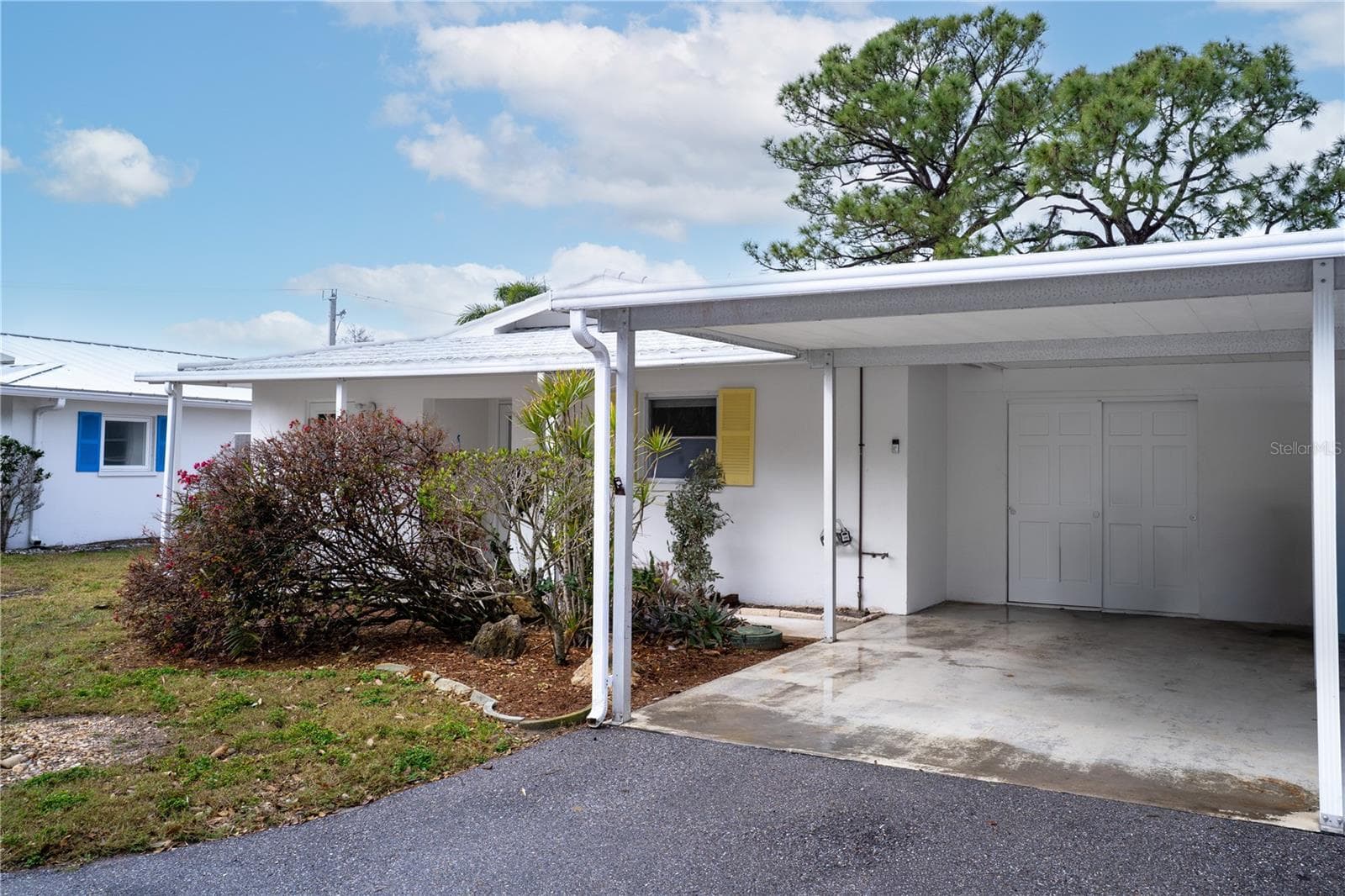Condominium at 216 FAIR WINDS DR #216, NOKOMIS, photo 4 of 33