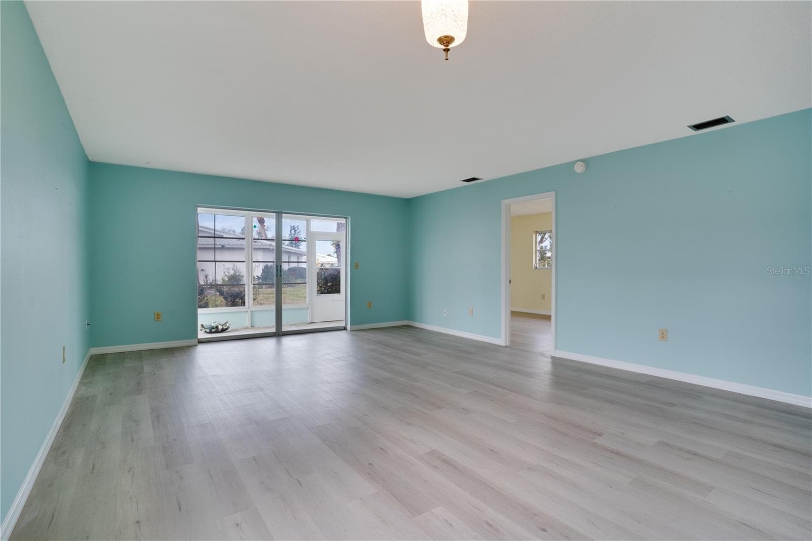 Condominium at 216 FAIR WINDS DR #216, NOKOMIS, photo 6 of 33